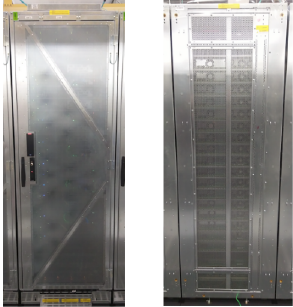 Face avant et arrière d'un rack avec un système de renforcement matériel complet.