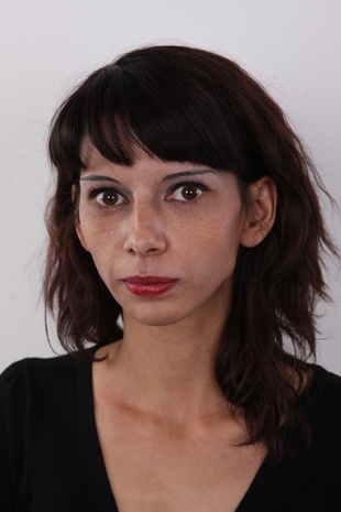 1. Download full pics of model CZECH CASTING - ZANETA (8520) from czechcasting.com