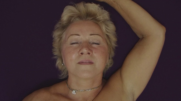 MILF Gets Dirty in Public – Big Natural Tits and No Regrets