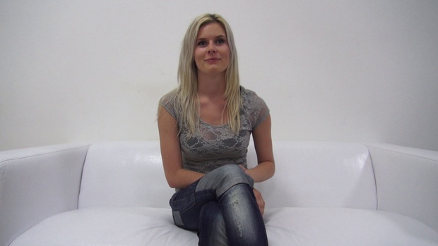 1. Download full pics of Lucie (20) from czechcasting.com