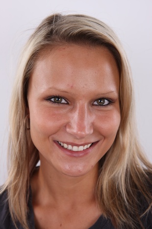 1. Download full pics of model Ingrid (25) from czechcasting.com