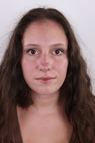 1. Download full pics of model Dominika (22) from czechcasting.com