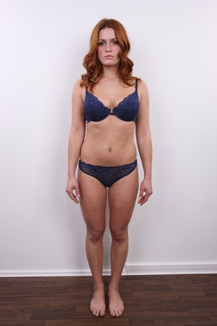 6. Download full pics of model Sarka (24) from czechcasting.com