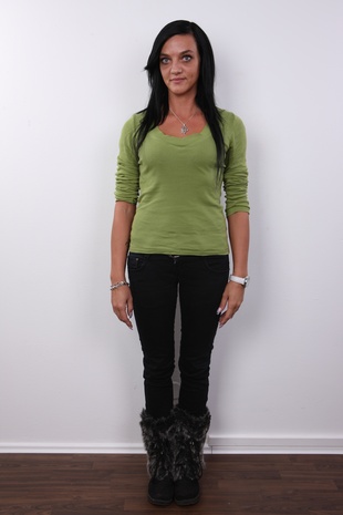 2. Download full pics of model Michaela (31) from czechcasting.com