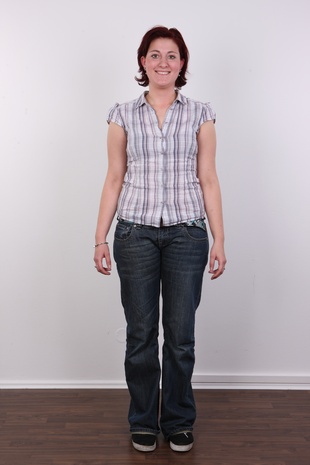 2. Download full pics of model Martina (21) from czechcasting.com