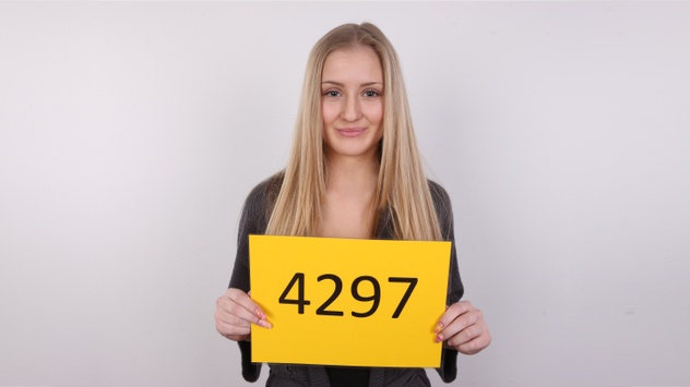 Karolina (19)