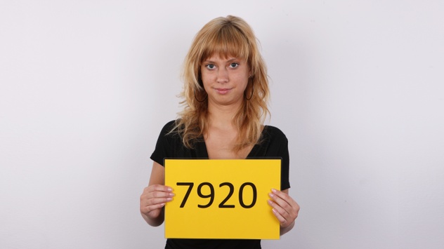 Veronika (24)