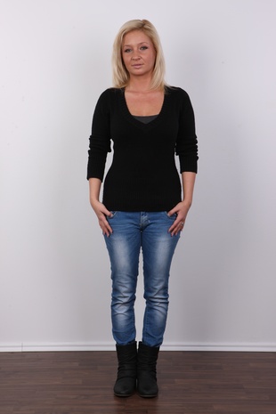 2. Download full pics of model CZECH CASTING - PAVLINA (2139) from czechcasting.com