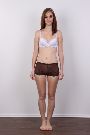 9. Download full pics of model Romana (24) from czechcasting.com
