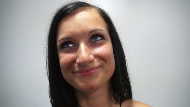 4. Download full pics of Nikol (18) from czechcasting.com