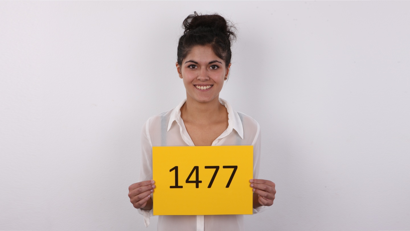 Adela (19)