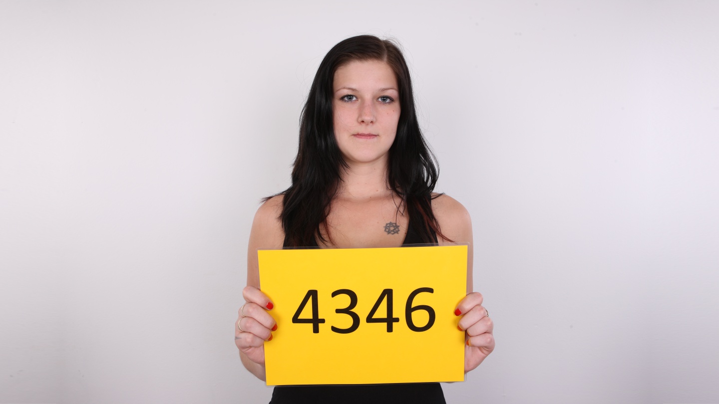 Eva (22)