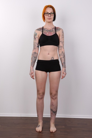 7. Download full pics of model Alexandra (26) from czechcasting.com