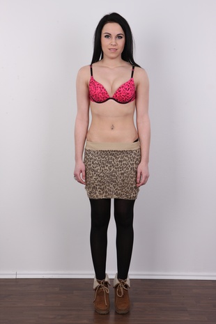 4. Download full pics of model Lucie (19) from czechcasting.com