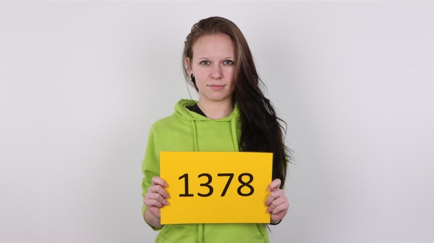 Adela (19)