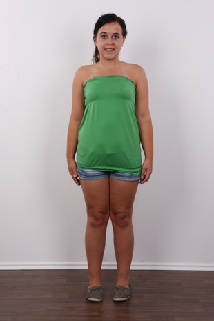 2. Download full pics of model Sabina (18) from czechcasting.com
