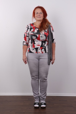 2. Download full pics of model Dasa (56) from czechcasting.com