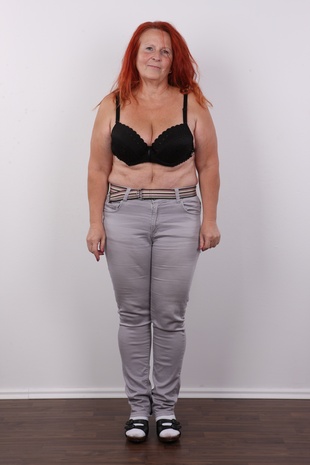 4. Download full pics of model Dasa (56) from czechcasting.com
