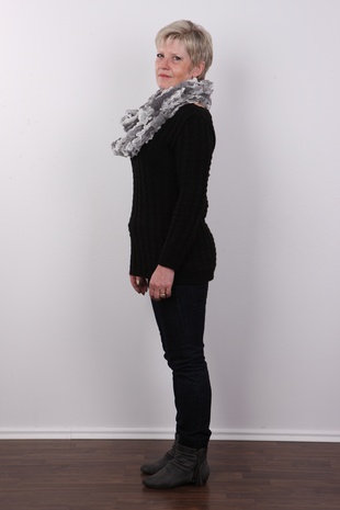 3. Download full pics of model Jitka (54) from czechcasting.com