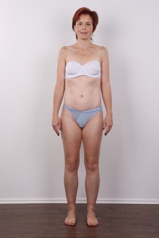 7. Download full pics of model Veronika (39) from czechcasting.com