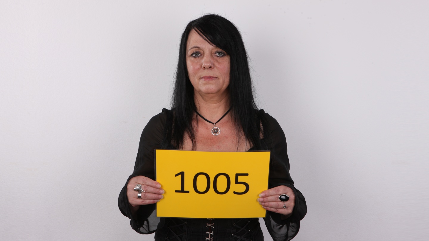 Eva (49)