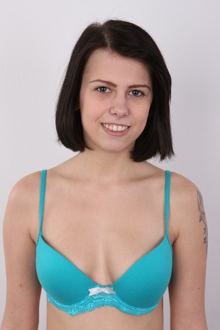 6. Download full pics of model Lucka (21) from czechcasting.com