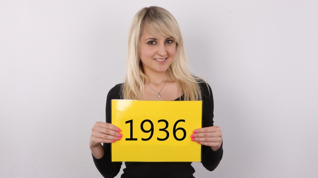 Erika (21)