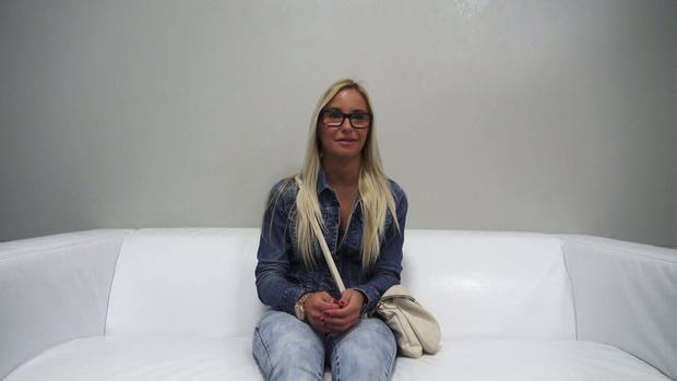 1. Download full pics of Misa (19) from czechcasting.com