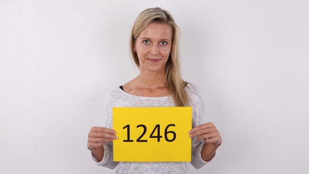 Lenka (26)