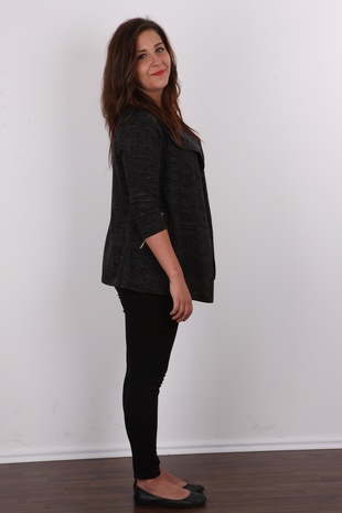 1. Download full pics of model Lenka (18) from czechcasting.com