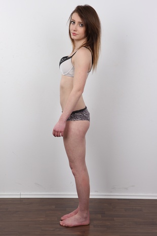 8. Download full pics of model Denisa (19) from czechcasting.com