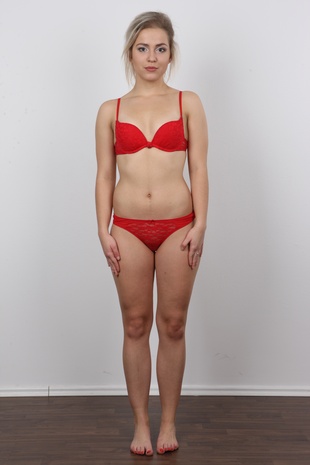 7. Download full pics of model Alzbeta (18) from czechcasting.com