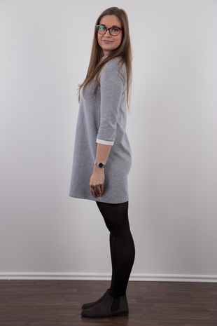 4. Download full pics of model Viktorie (24) from czechcasting.com