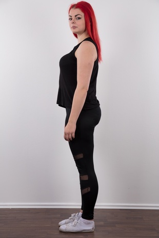 4. Download full pics of model Nelly (21) from czechcasting.com