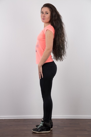 3. Download full pics of model Olesa (28) & Karel from czechcasting.com