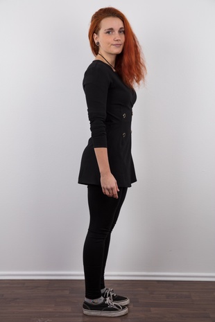 1. Download full pics of model Katka (20) from czechcasting.com