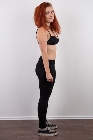 5. Download full pics of model Katka (20) from czechcasting.com