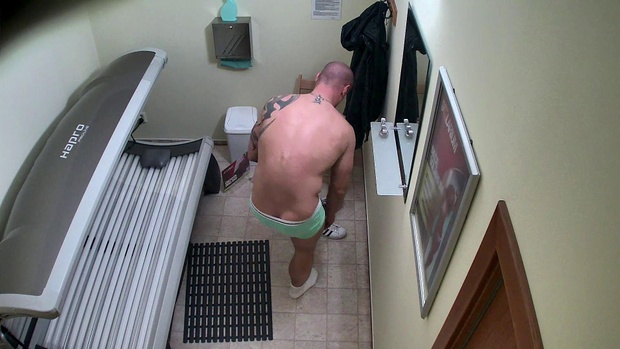2. Download full pics of Ripped Jocks snedige show from czechgaysolarium.com