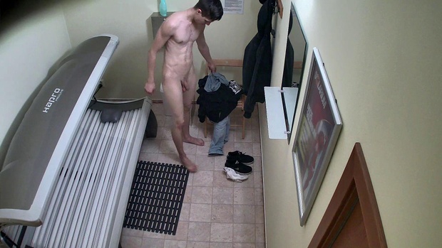 6. Download full pics of Ripped Twink’s Hidden Cam Delight from czechgaysolarium.com