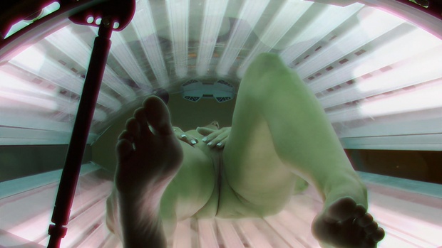 4. Download full pics of Chica morena pillada jugando con su coño from czechsolarium.com