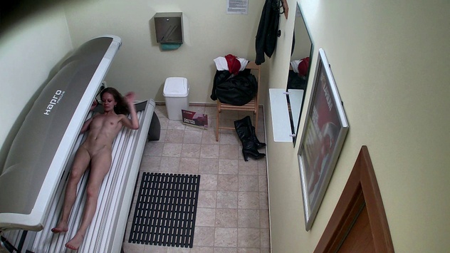 Model Unknowingly Gets Raided
