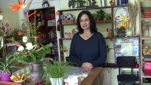 12. Download full pics of Alena, assistente de loja peituda from czechstreets.com